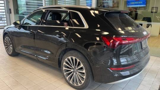 2019 Audi e-tron WA1VAAGE6KB021544