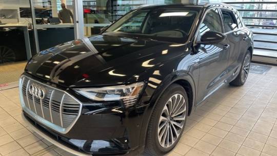 2019 Audi e-tron WA1VAAGE6KB021544