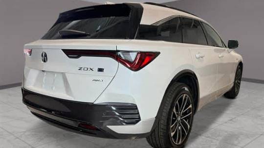 2024 Acura ZDX 4W5KHNRL7RZ508232