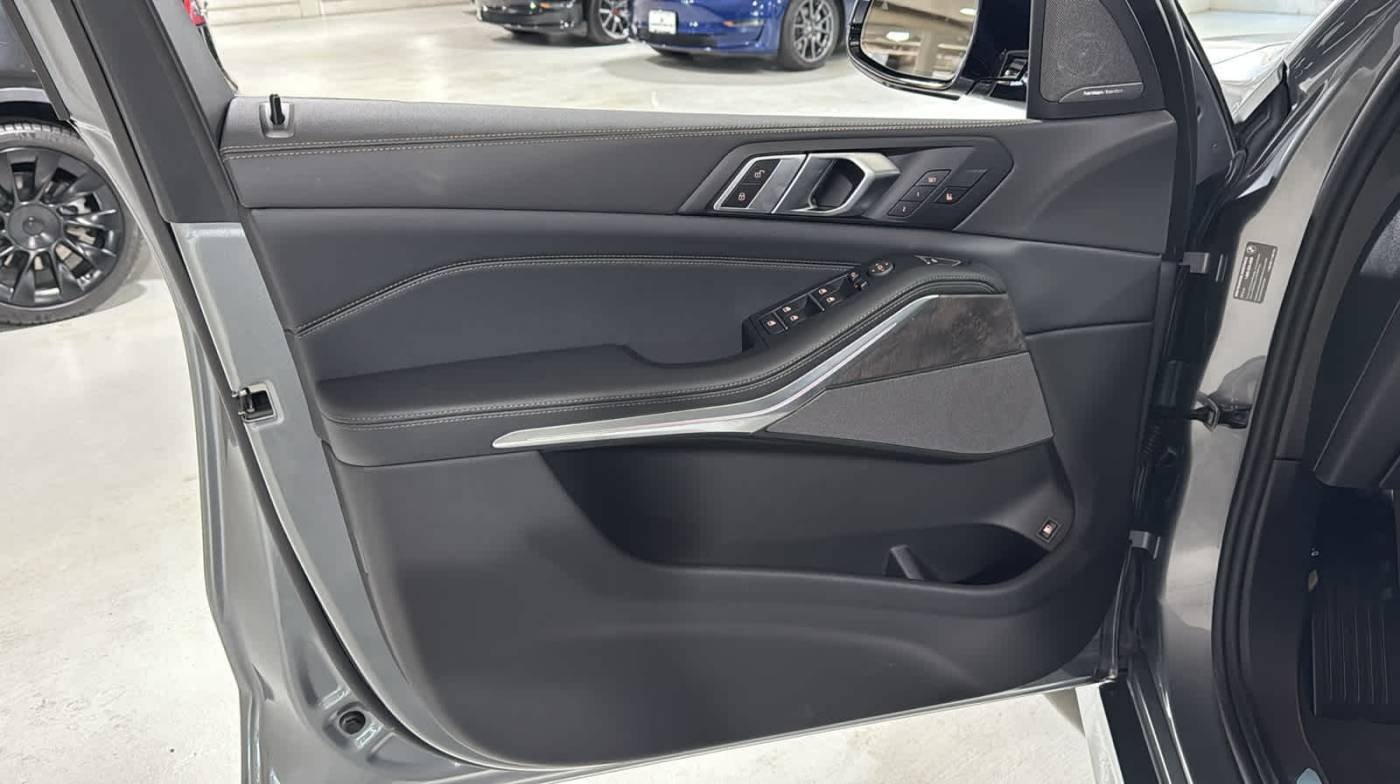 2025 BMW X5 5UX43EU05S9Z71816