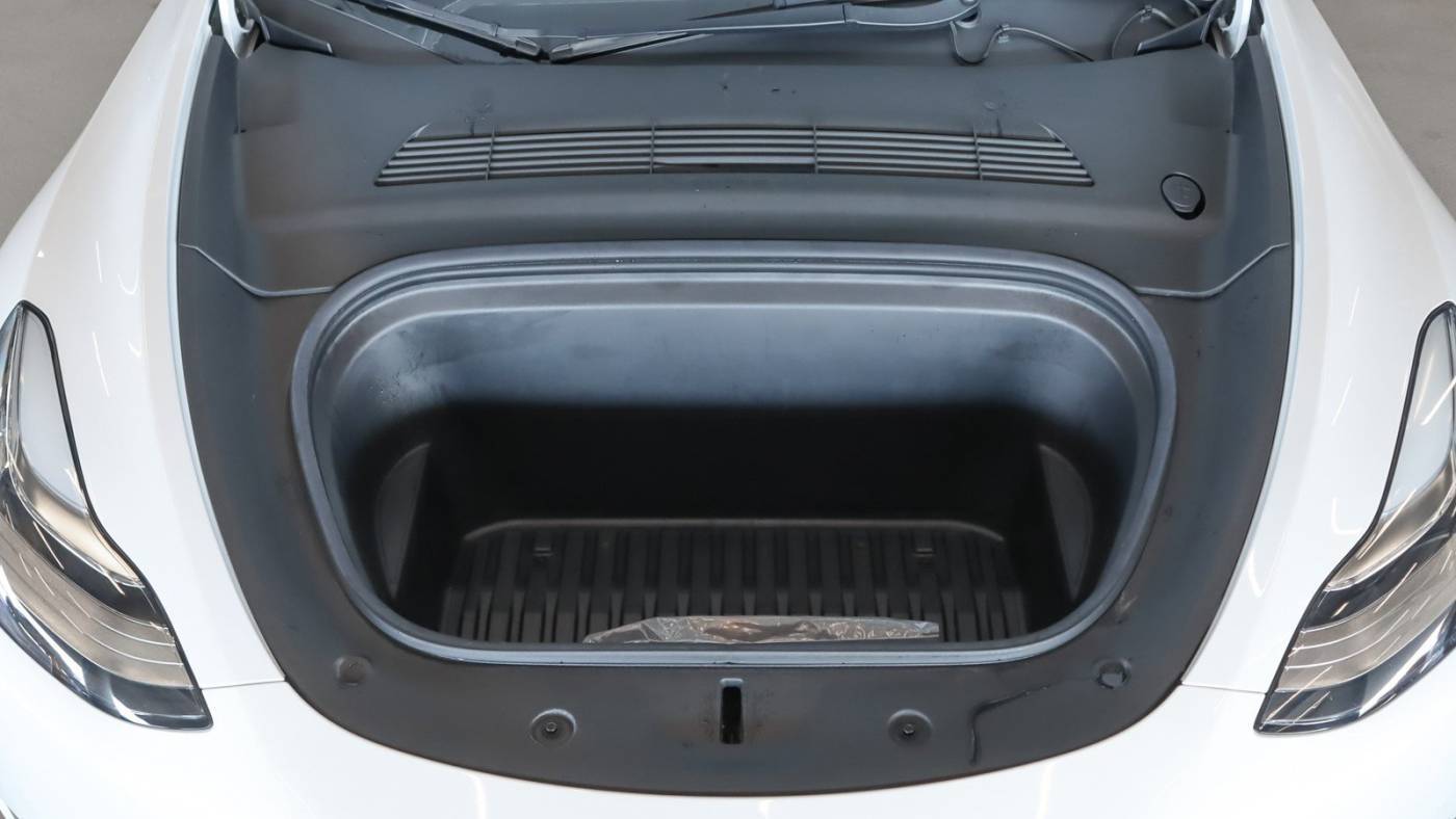 2022 Tesla Model Y 7SAYGDEE0NF357183