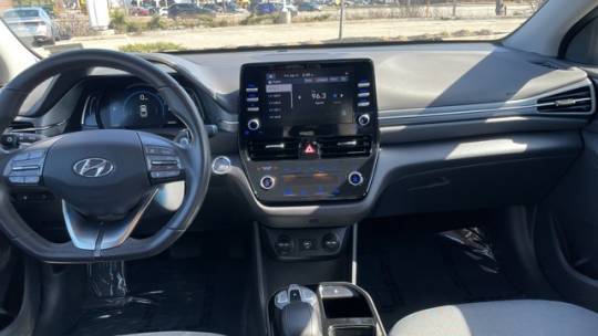 2021 Hyundai IONIQ KMHC75LJ3MU081855