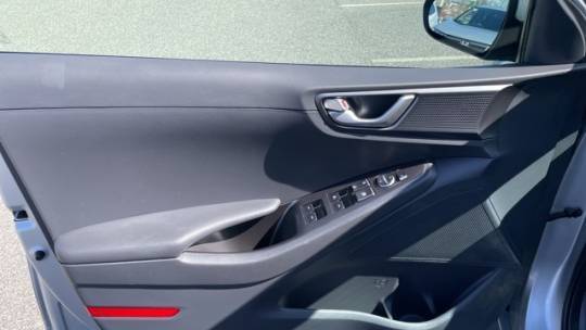 2021 Hyundai IONIQ KMHC75LJ3MU081855