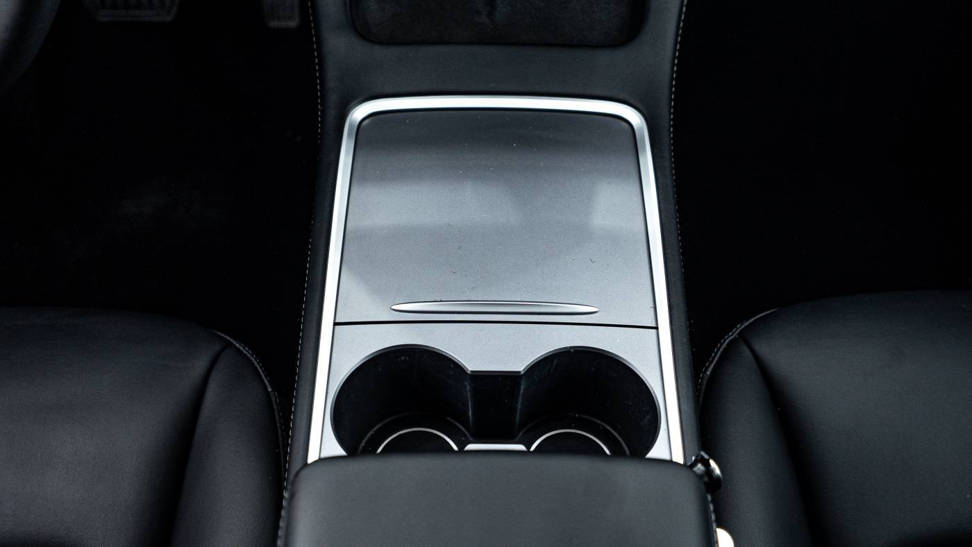 2022 Tesla Model Y 7SAYGDEE5NF449891