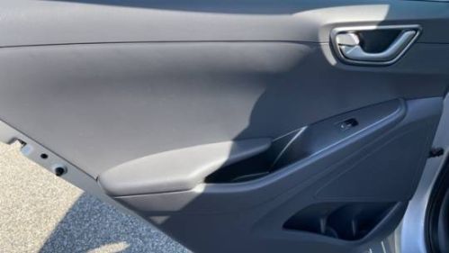 2021 Hyundai IONIQ KMHC75LJ3MU081855
