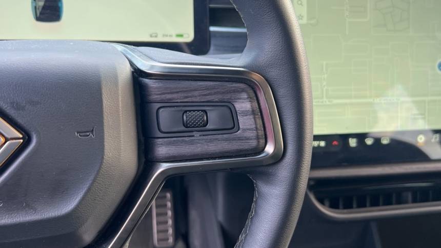 2023 Rivian R1S - Images - 15