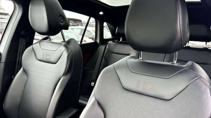2021 Volkswagen ID.4 WVGGNPE28MP064993