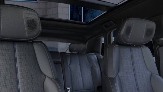2025 Cadillac Lyriq 1GYKPRRL0SZ304301