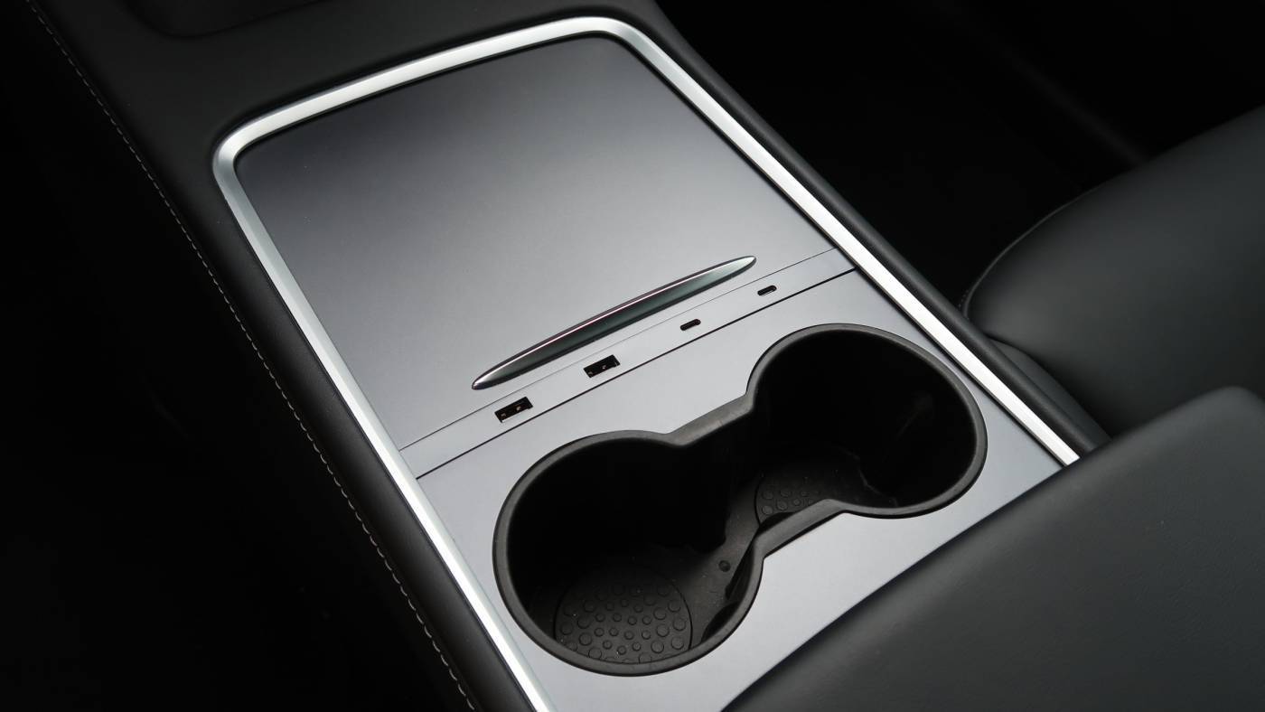 2023 Tesla Model Y 7SAYGDEE0PA154147