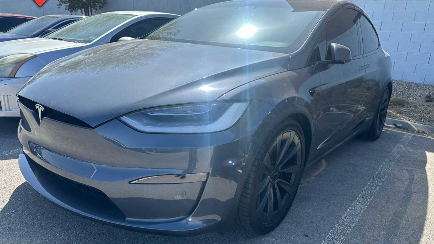 2022 Tesla Model X 7SAXCBE66NF332518
