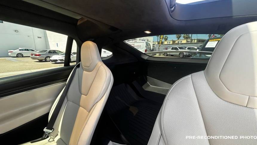 2024 Tesla Model X 7SAXCBE69RF440539