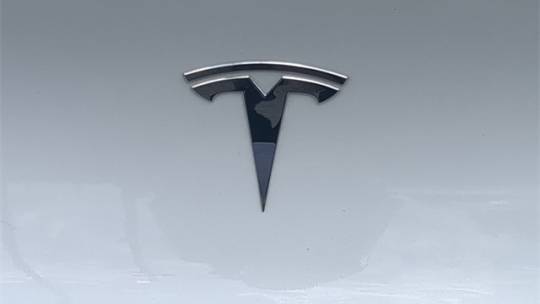 2022 Tesla Model Y 7SAYGDEE2NF454384