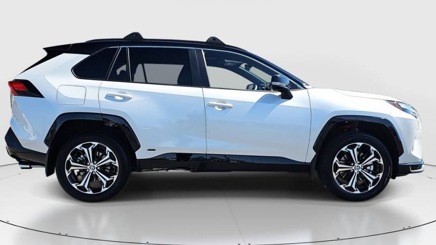 2025 Toyota RAV4 Plug-In Hybrid JTMEB3FV5SD234733