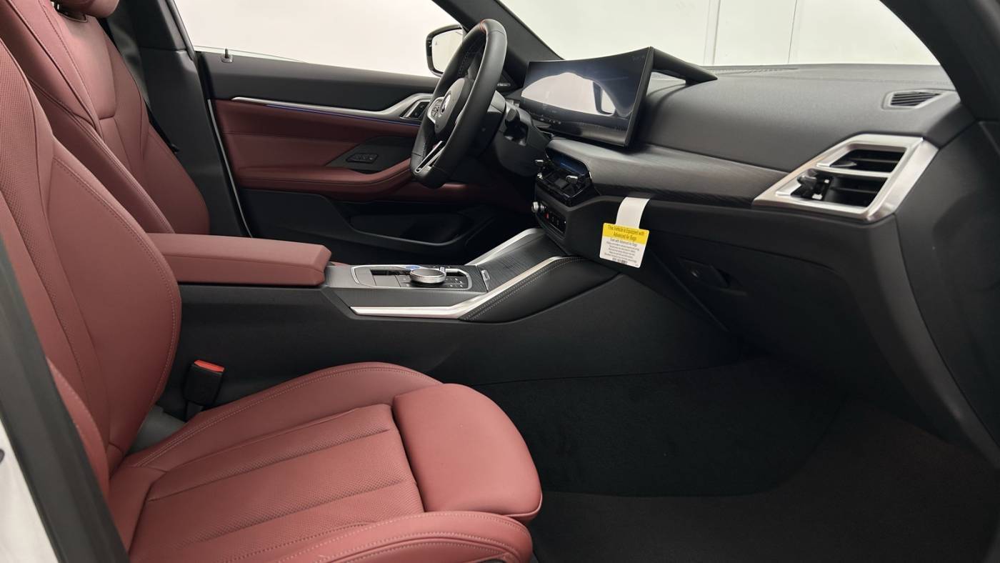 2025 BMW i4 WBY33HD08SFU79411