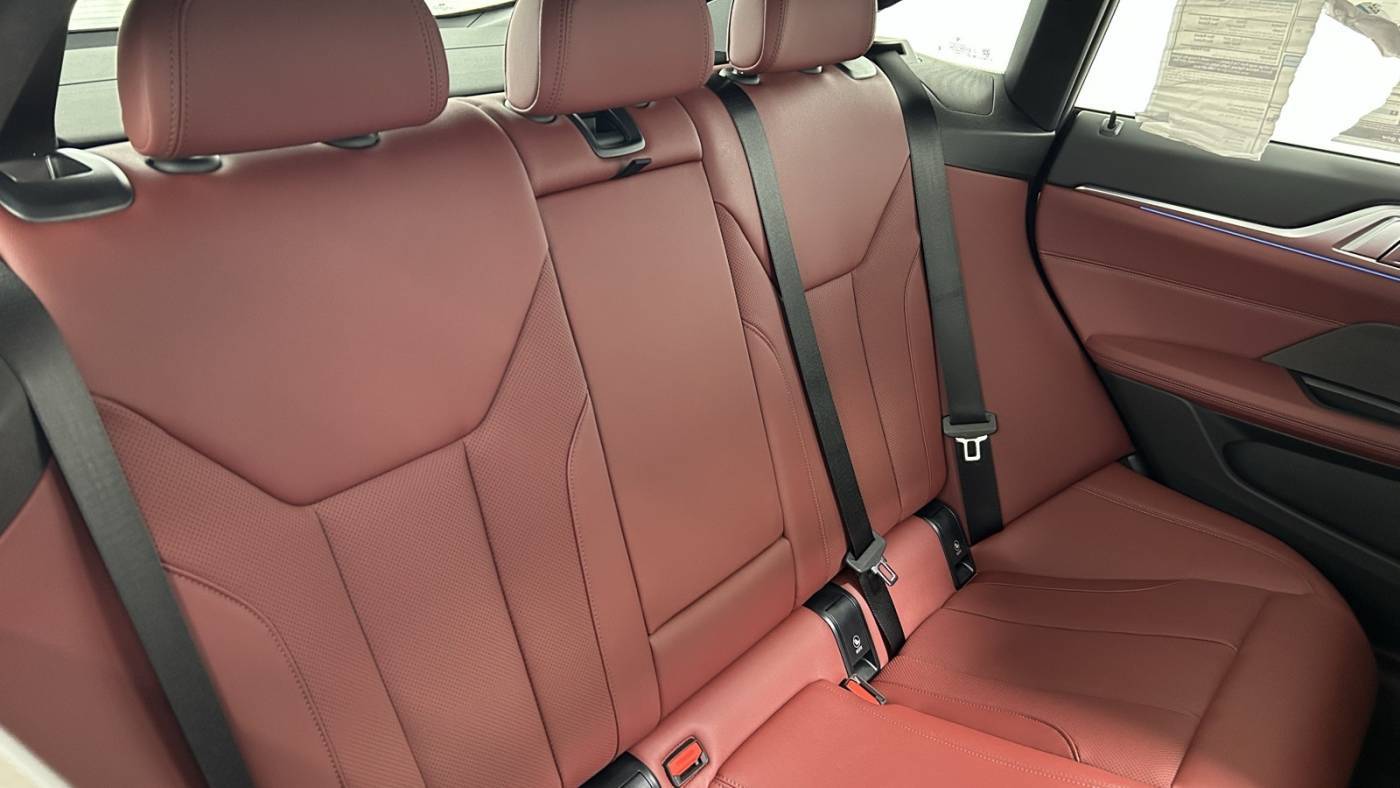 2025 BMW i4 WBY33HD08SFU79411