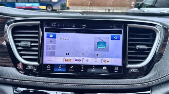 2021 Chrysler Pacifica 2C4RC1N78MR562556
