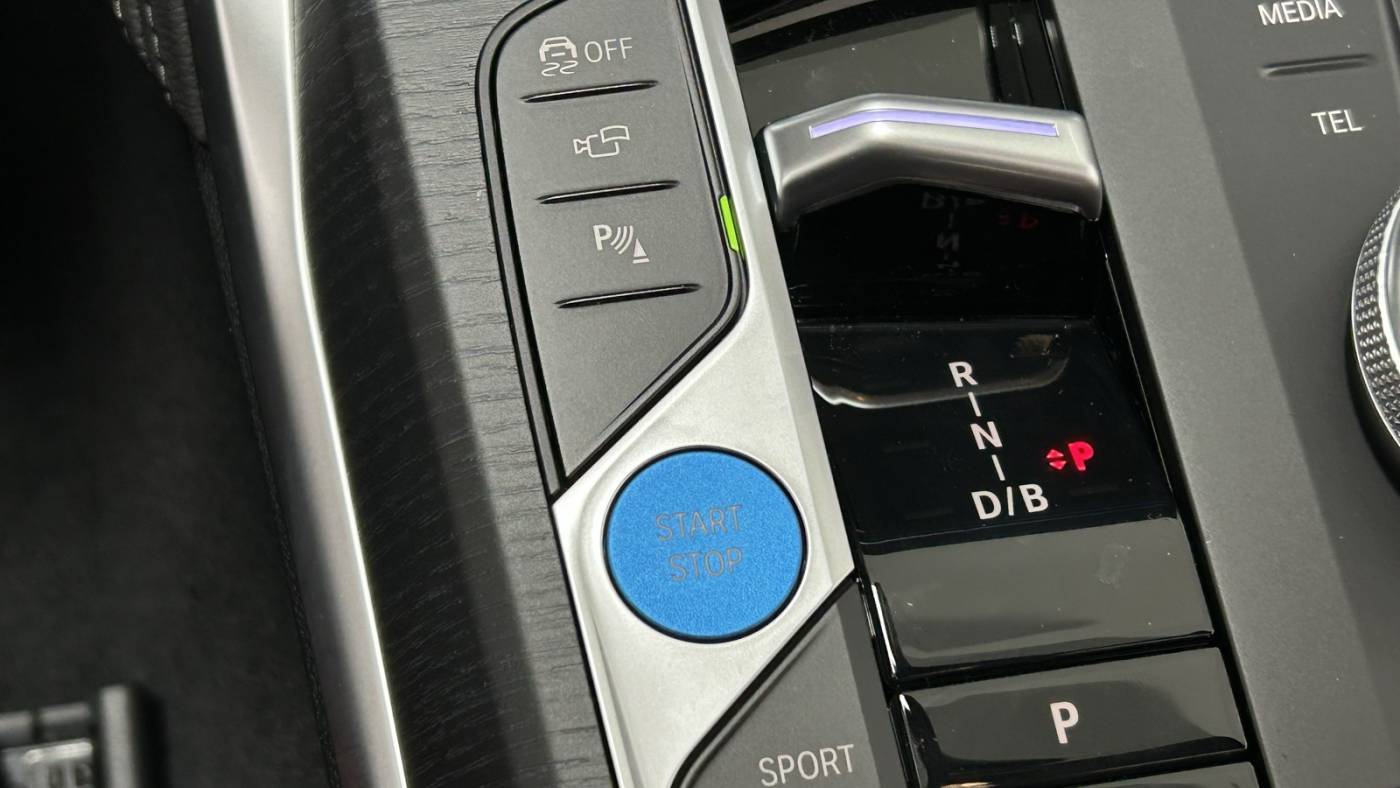 2025 BMW i4 WBY33HD08SFU79411