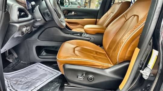 2021 Chrysler Pacifica 2C4RC1N78MR562556
