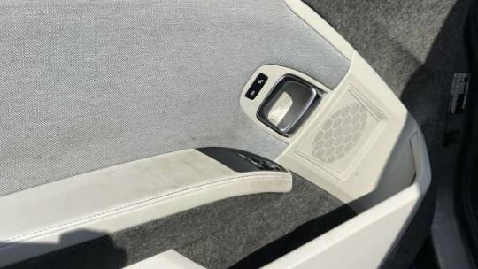 2015 BMW i3 - Images - 12