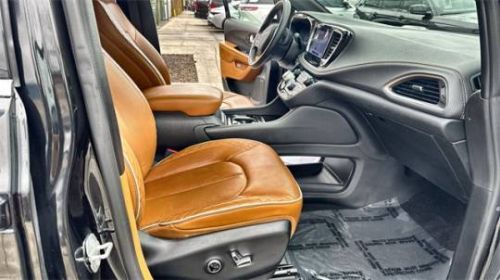 2021 Chrysler Pacifica 2C4RC1N78MR562556