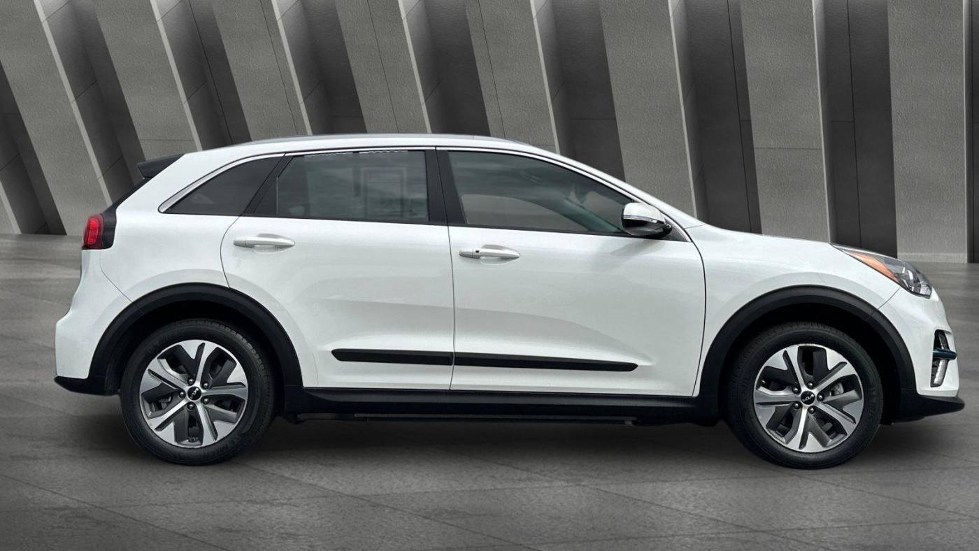 2022 Kia NIRO EV KNDCE3LG6N5142341