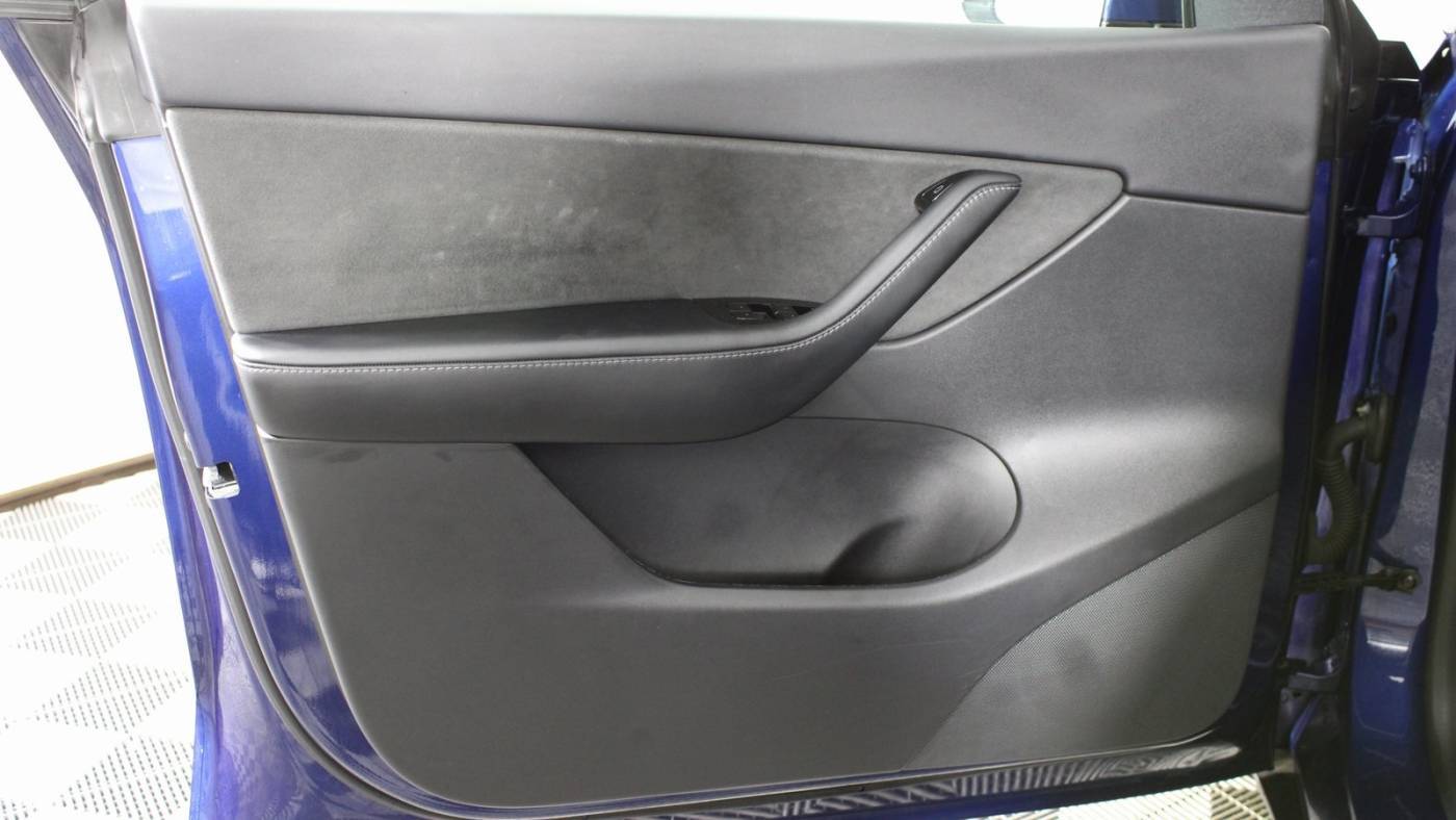 2021 Tesla Model Y 5YJYGDEE7MF099336