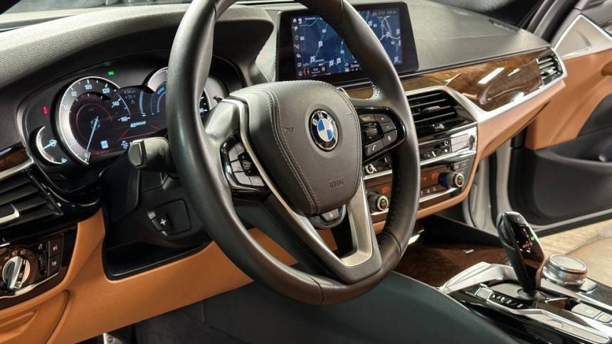 2019 BMW 5 Series WBAJB1C55KB376919