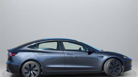 2024 Tesla Model 3 5YJ3E1EB7RF737452