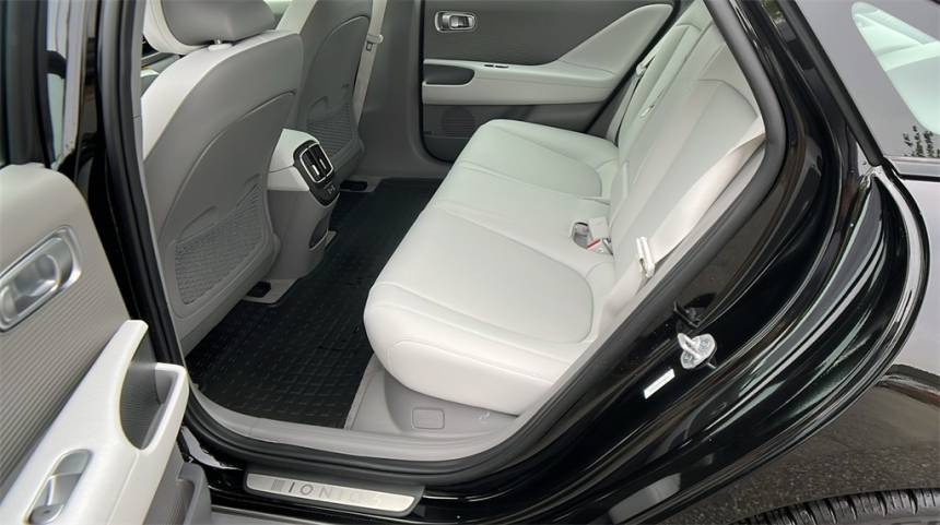 2025 Hyundai IONIQ 6 KMHM54ACXSA090866