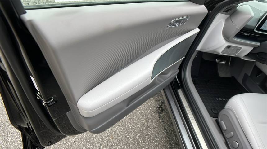 2025 Hyundai IONIQ 6 KMHM54ACXSA090866