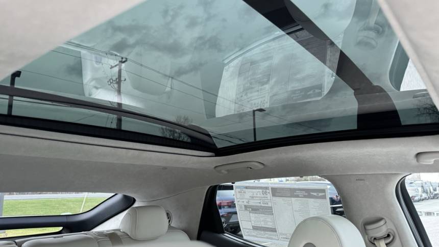 2025 Genesis GV60 KMUKEDSB0SU028051