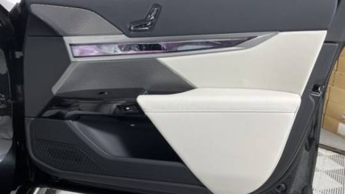 2025 BMW i7 WBY53EJ04SCU52736