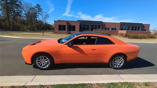 2025 Dodge Charger Daytona 2C3CDBCKXSR536946