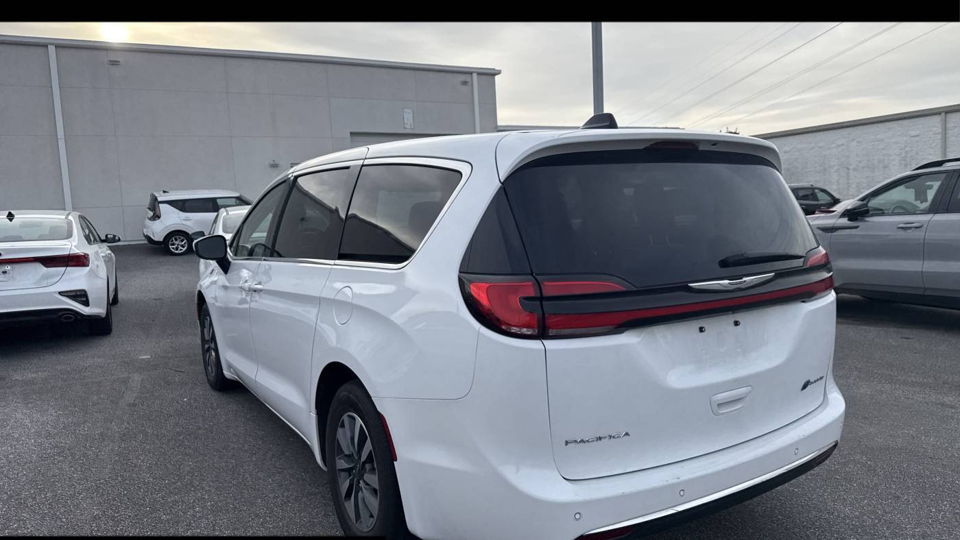 2023 Chrysler Pacifica 2C4RC1L74PR575831
