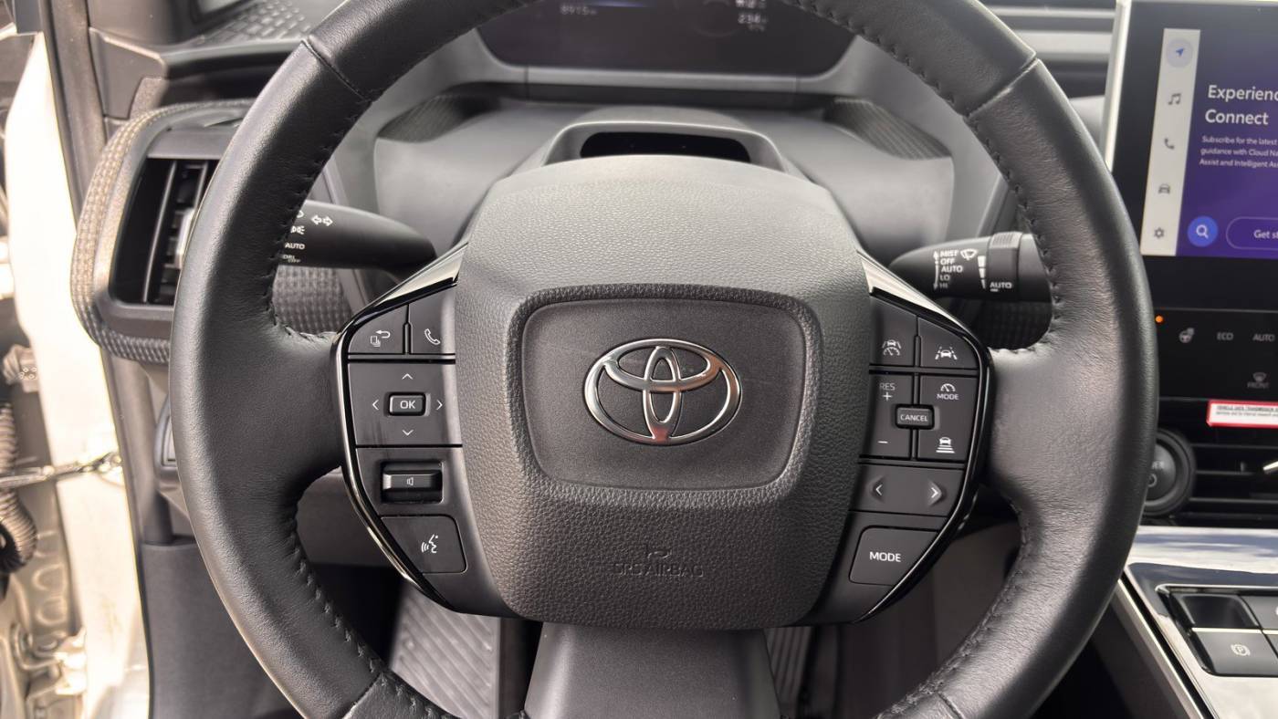 2024 Toyota bZ4X JTMABACA6RA049543