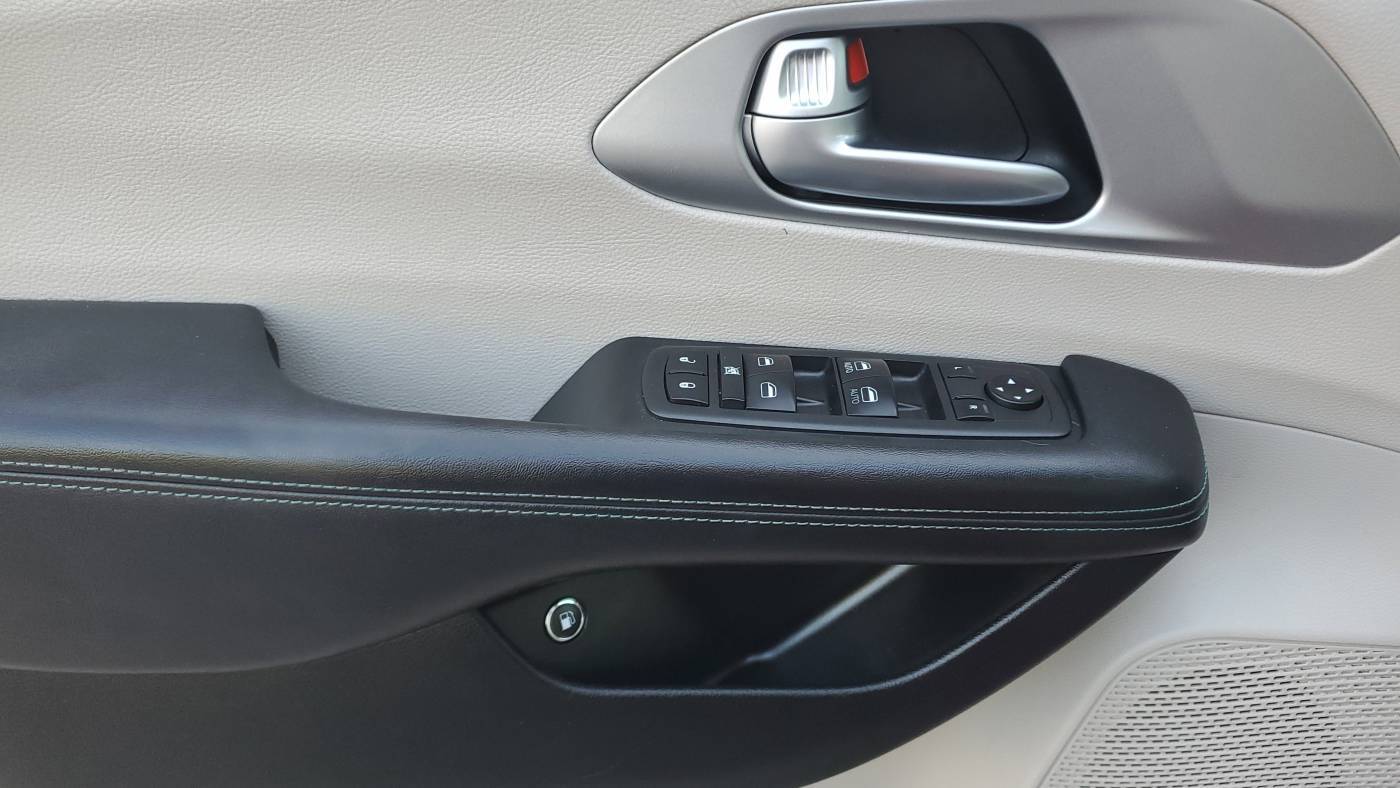 2018 Chrysler Pacifica 2C4RC1L78JR172670