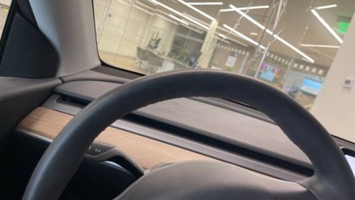 2022 Tesla Model Y 7SAYGDEE0NF379930