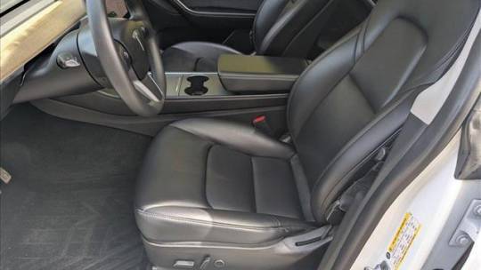 2022 Tesla Model Y 7SAYGDEE7NF321491