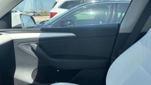 2023 Tesla Model Y 7SAYGDEE5PA081003
