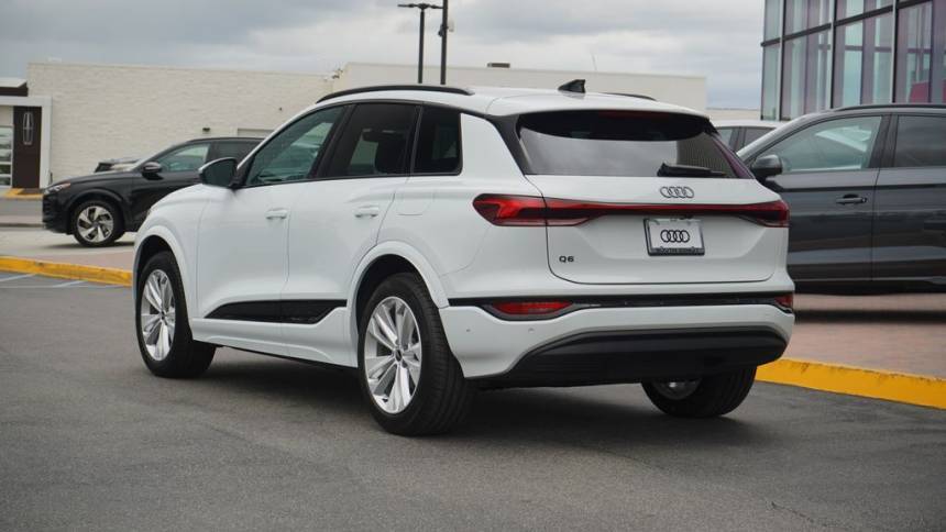 2025 Audi Q6 e-tron WA122BGF1SA022301