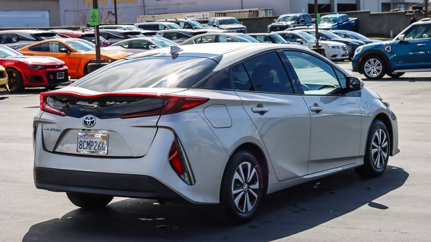 2017 Toyota Prius Prime JTDKARFP6H3063841