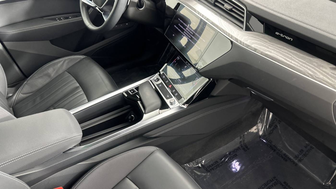2022 Audi e-tron WA1AAAGE9NB022335