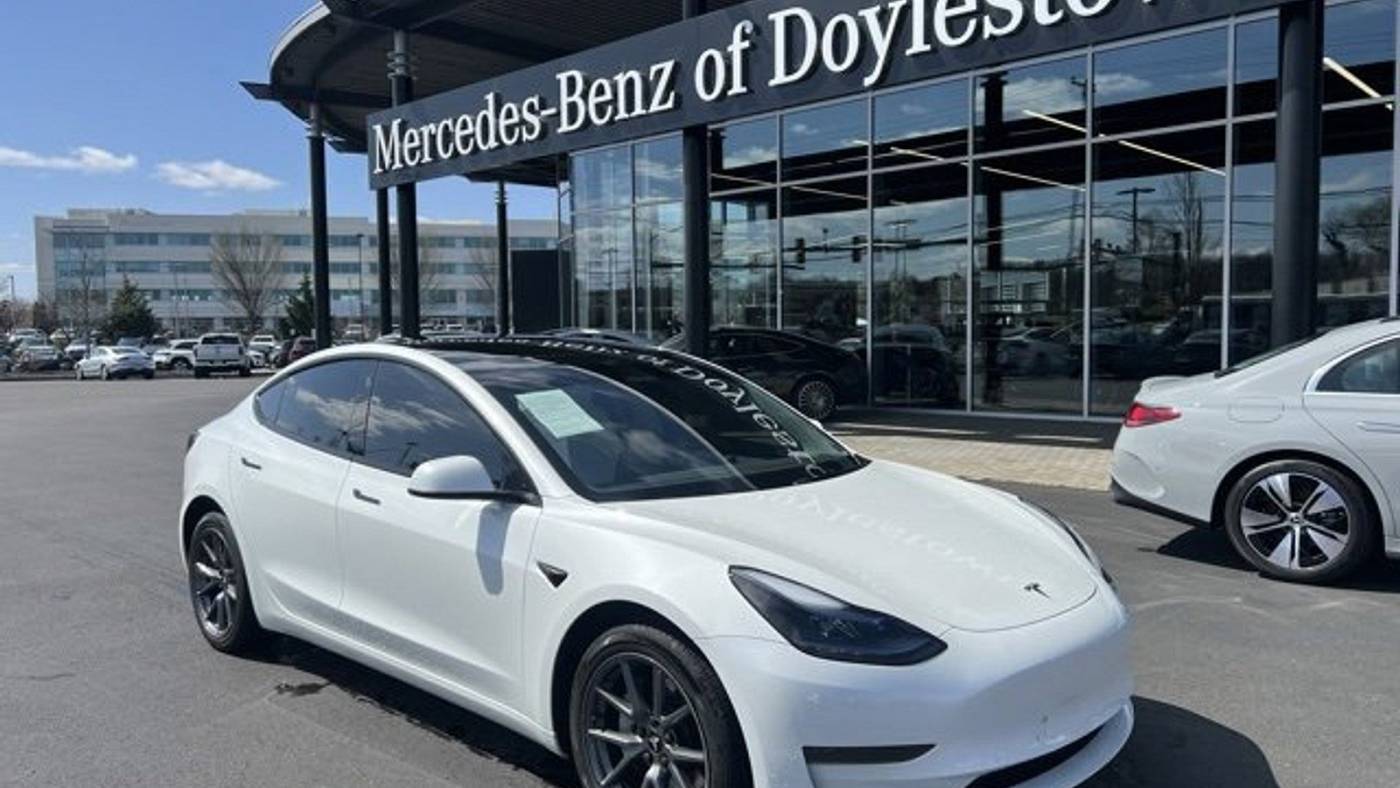 2023 Tesla Model 3 5YJ3E1EA9PF587008