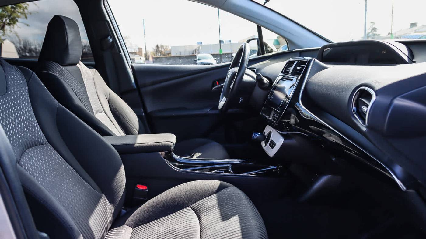2017 Toyota Prius Prime JTDKARFP6H3063841