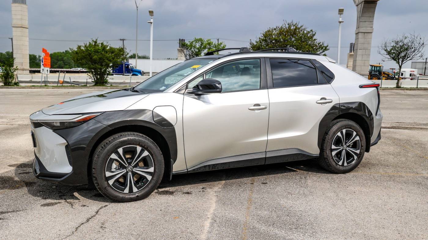 2024 Toyota bZ4X JTMAAAAA1RA036642
