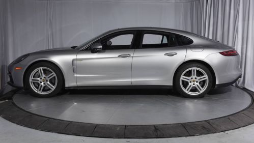 2018 Porsche Panamera WP0AE2A77JL127633