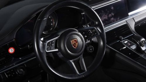 2018 Porsche Panamera WP0AE2A77JL127633
