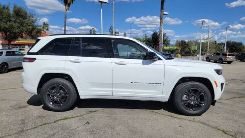 2025 Jeep Grand Cherokee 1C4RJYB69S8678447