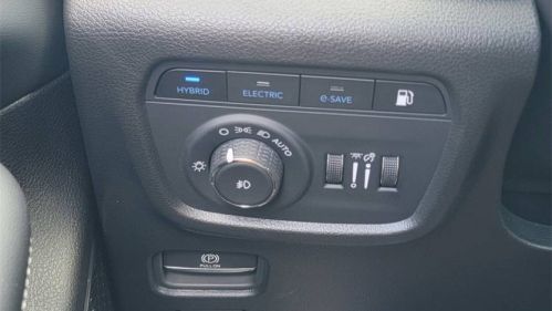 2025 Jeep Grand Cherokee 1C4RJYB69S8678447