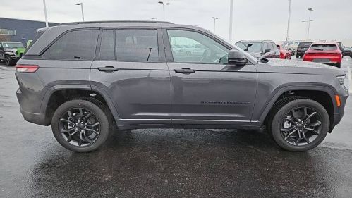 2025 Jeep Grand Cherokee 1C4RJYB61S8690544